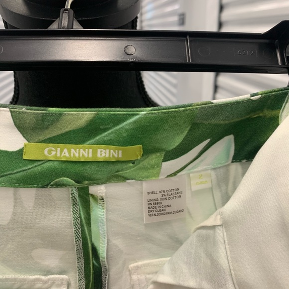 Giani Bini Floral Short Set - Picture 16 of 16